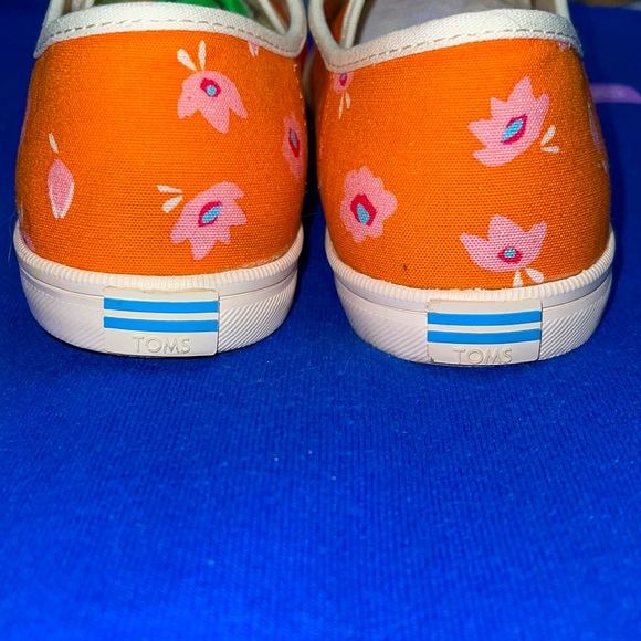 Toms Persimmon Shoes - Picture 4 of 5